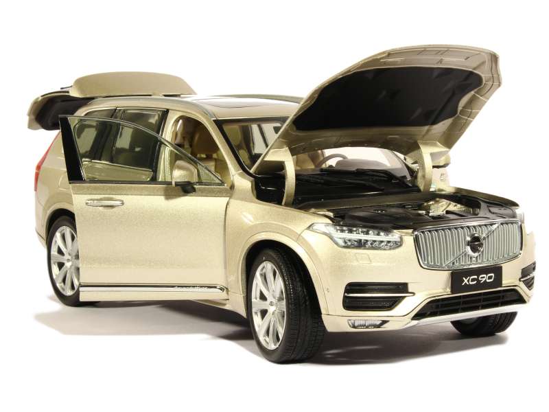 Volvo xc90 1 18