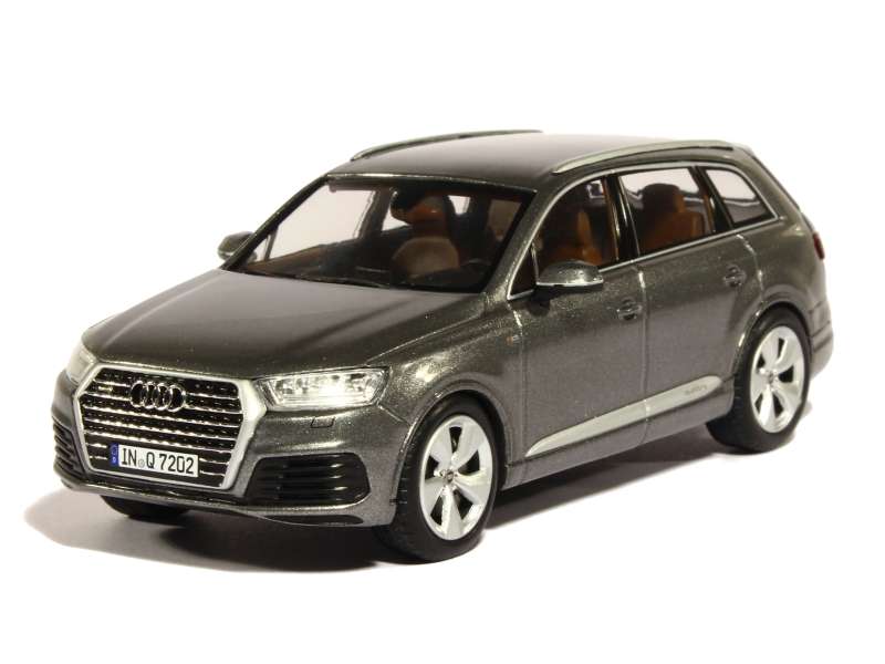 81561 Audi Q7 2015