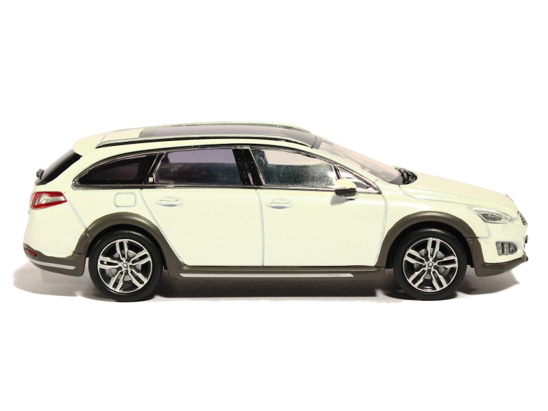 81655 Peugeot 508 RXH 2012