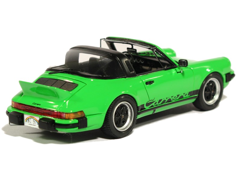 8591 Small Foot de voiture miniature Porsche 911 Carrera — BRYCUS