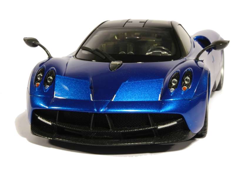 81848 Pagani GTA Huayra 2015