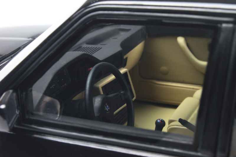 81863 BMW M5/ E28 1984