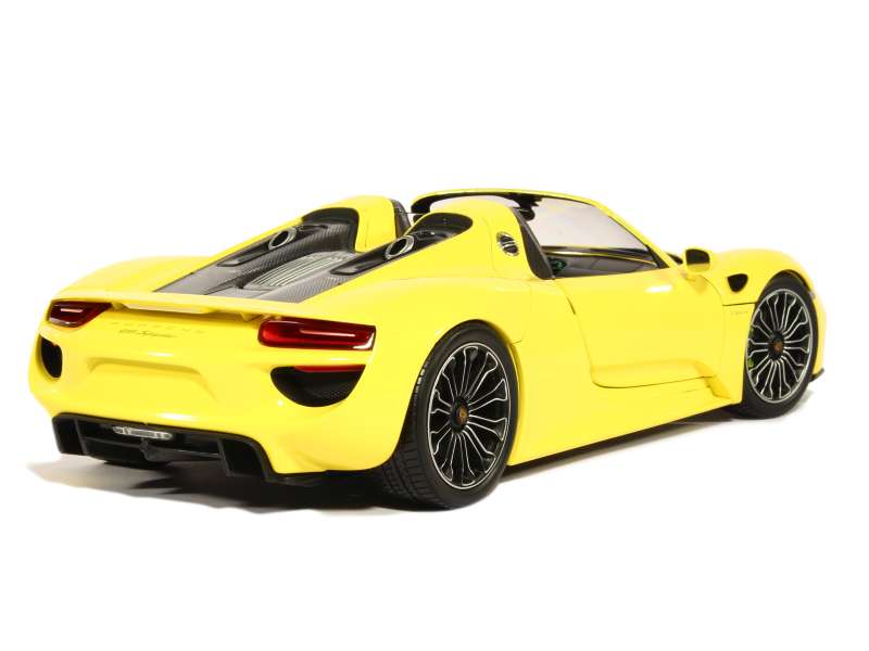 81904 Porsche 918 Spyder 2013