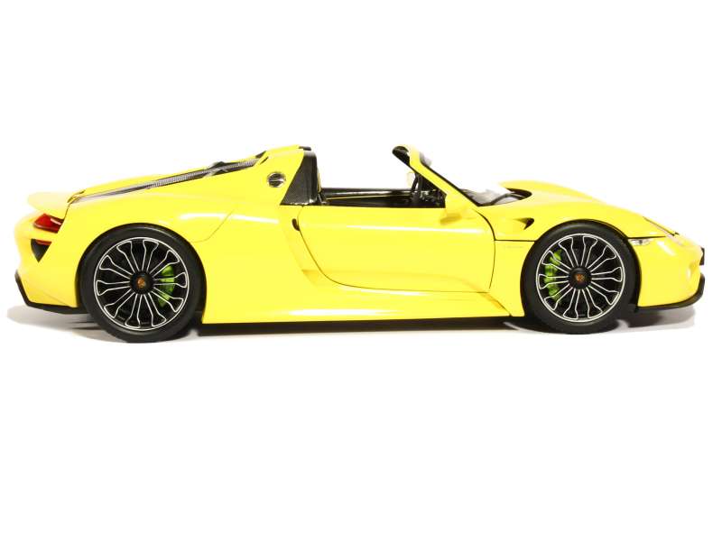 81904 Porsche 918 Spyder 2013