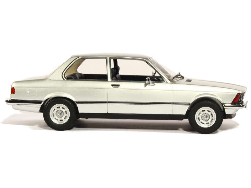 82021 BMW 320/ E21 1978