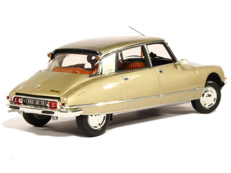 82046 Citroën DS23 Pallas 1973