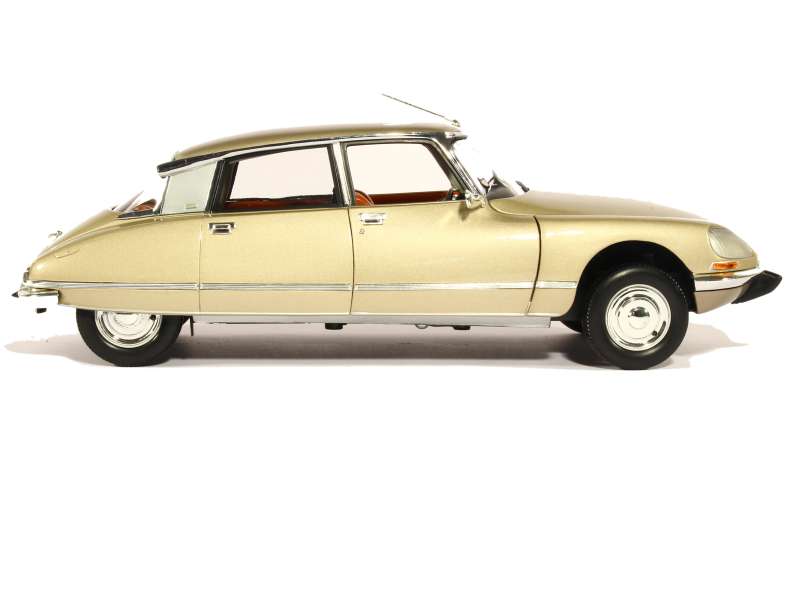 82046 Citroën DS23 Pallas 1973