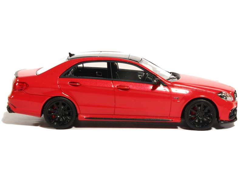 ミニチャンプス 1/43 ブラバス 850 E63 Eクラス 2015 レッドメタリック