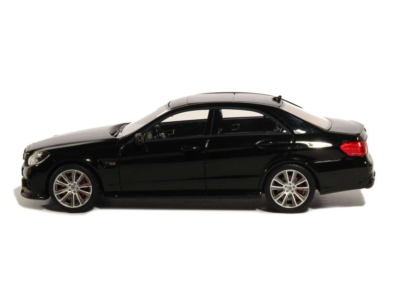 82401 Mercedes E Class E63 Brabus 850/ W212 2015