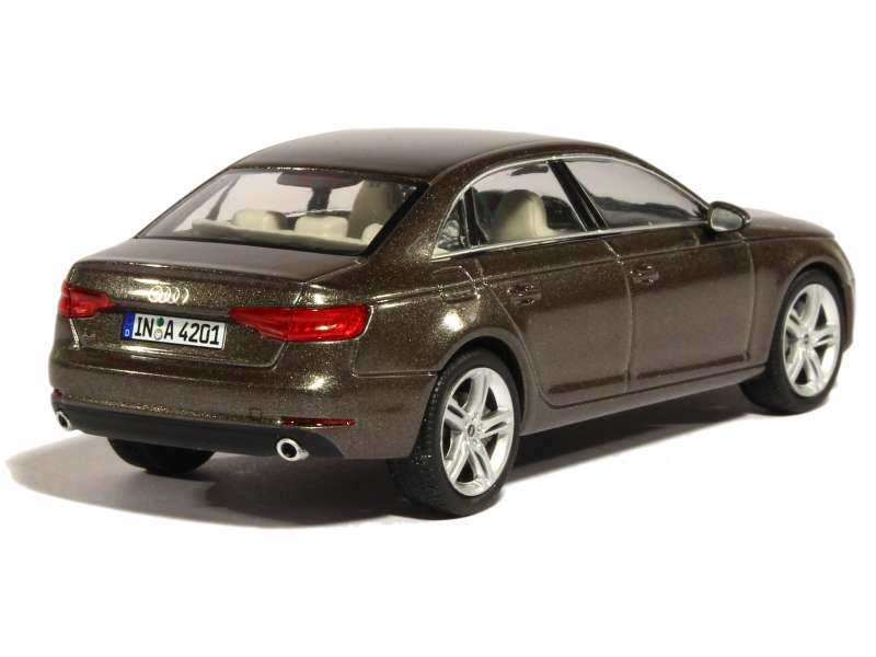 82420 Audi A4 2016