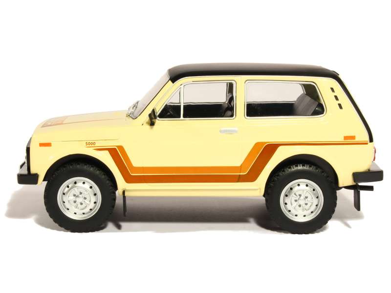 lada-niva-5000-1981-modelcar-1-18-autos-miniatures-tacot