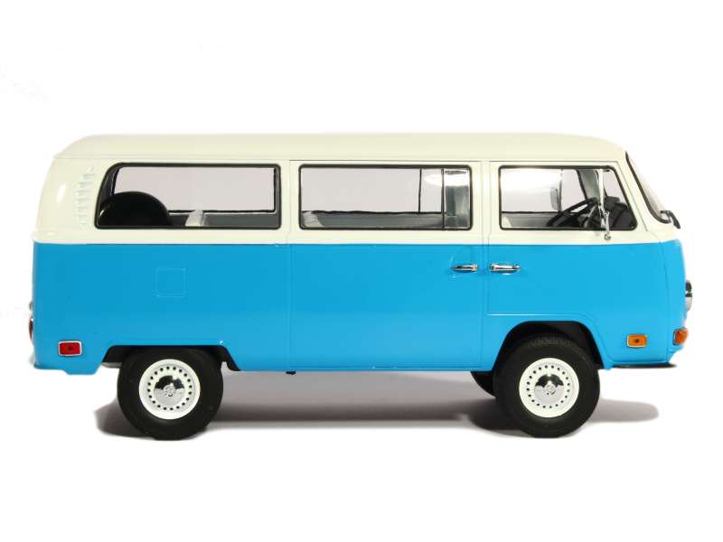 82491 Volkswagen Combi T2b Dharma Bus 1971