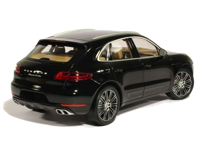 82577 Porsche Macan Turbo 2013
