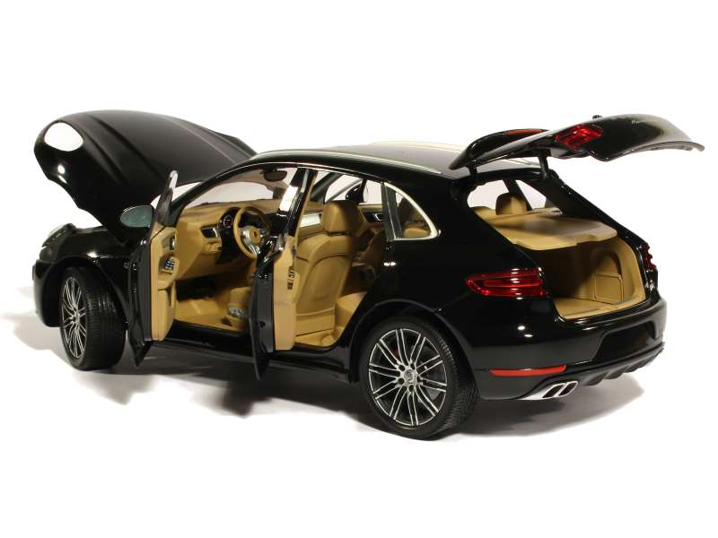82577 Porsche Macan Turbo 2013