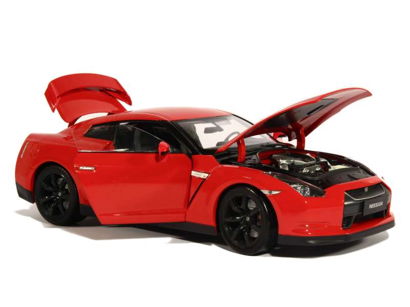 82769 Nissan GT-R R35 2008