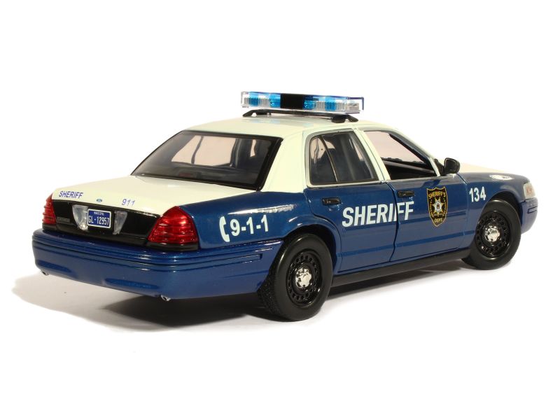 83127 Ford Crown Victoria Police 2001