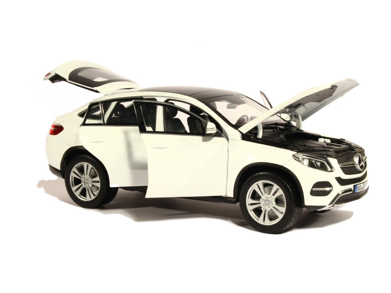 83259 Mercedes GLE Coup&eacute; 2015