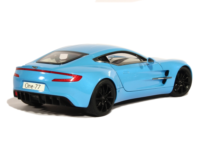 83294 Aston Martin One-77 2009