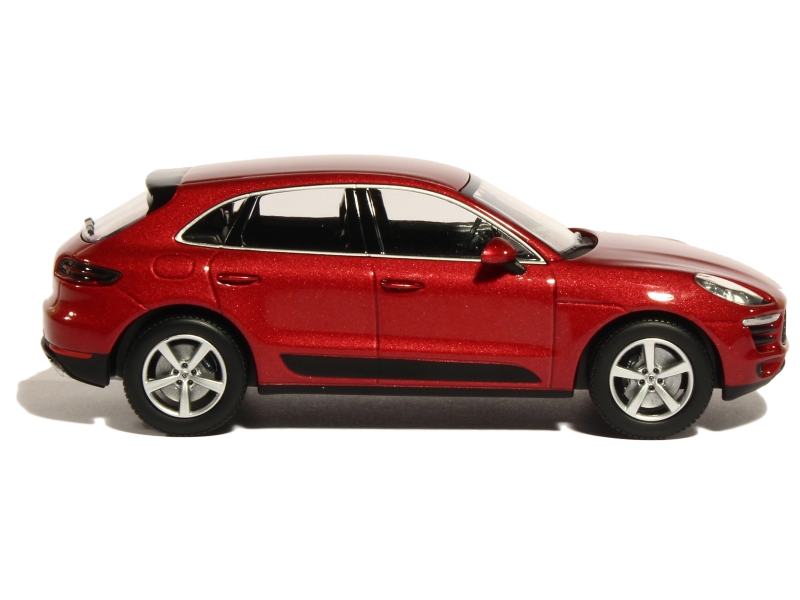 83327 Porsche Macan 2013