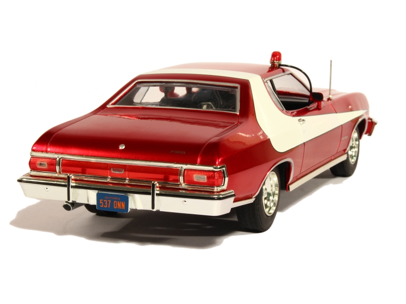 ミニカー 1976 Ford Gran Torino Chrome Edition mqdefault.jpg