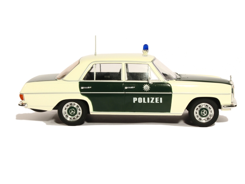 83449 Mercedes 220/ W115 Police 1968
