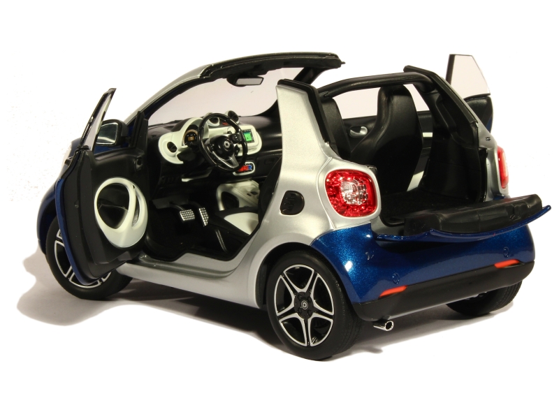 SMART FORTWO CABRIOLET 2007 1/43 Minichamps EUR 35,00 - FR
