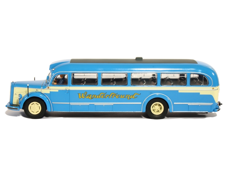 83505 Mercedes O 6600 Bus Wanderfreund