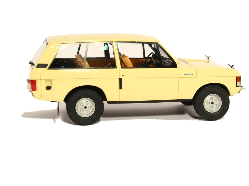 BOS 1:18 Land Rover Range Rover 1970 Suffix A Beige – Superbe Miniature En Résine BOS166, édition Limitée Pour Collectionneurs