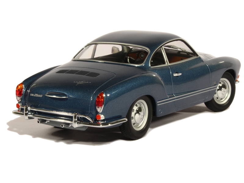 Minichamps Volkswagen Karmann Ghia Coupe 1970 Orange