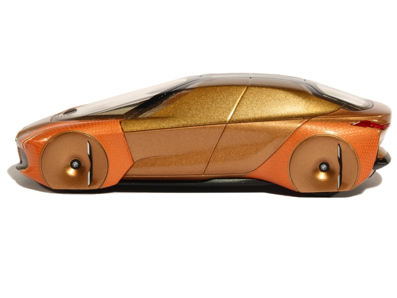 83662 BMW Vision Next 100 2016