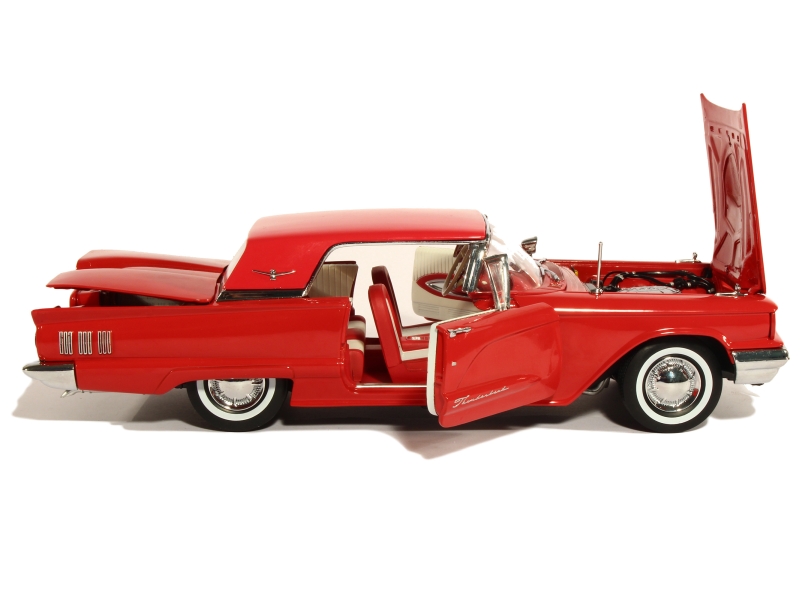 Sunstar 4310 1/18 Ölçek, 1960 Ford Thunderbird, Hard Top, Sergilemeye Hazır Metal Araba Modeli