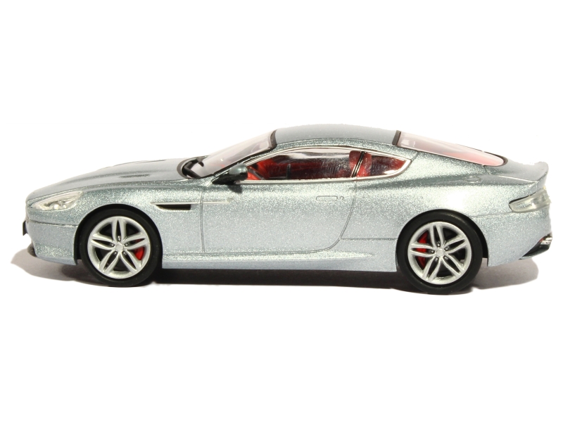 83857 Aston Martin DB9 Coupé 2013