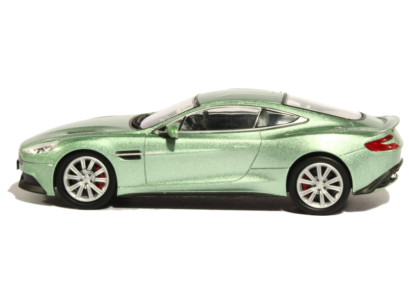 83858 Aston Martin Vanquish 2013