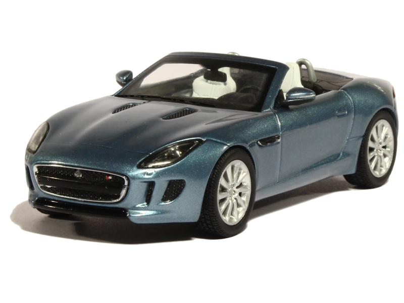 83925 Jaguar F-Type V8 Cabriolet 2013