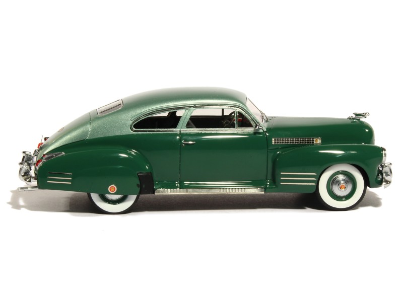 84099 Cadillac Séries 61 Coupé Sedanet 1941