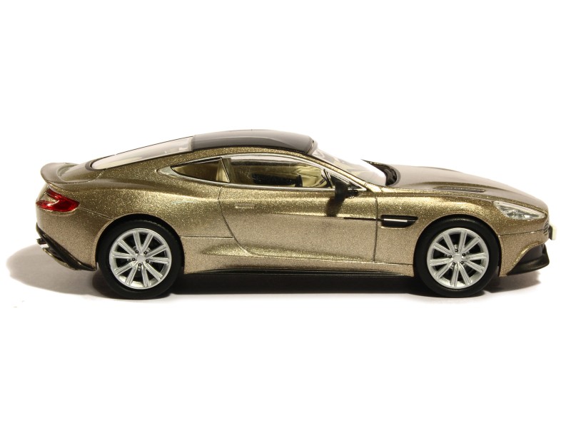 84125 Aston Martin Vanquish 2013