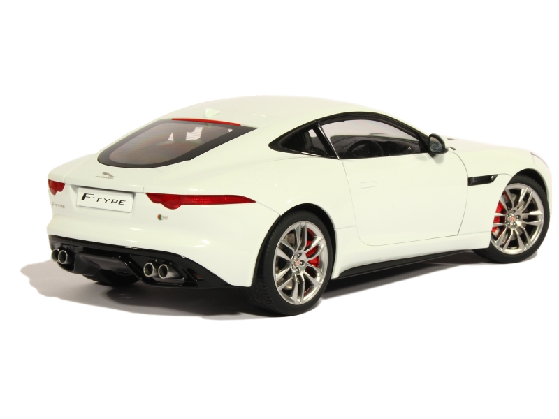 84138 Jaguar F-Type Coupé R 2015