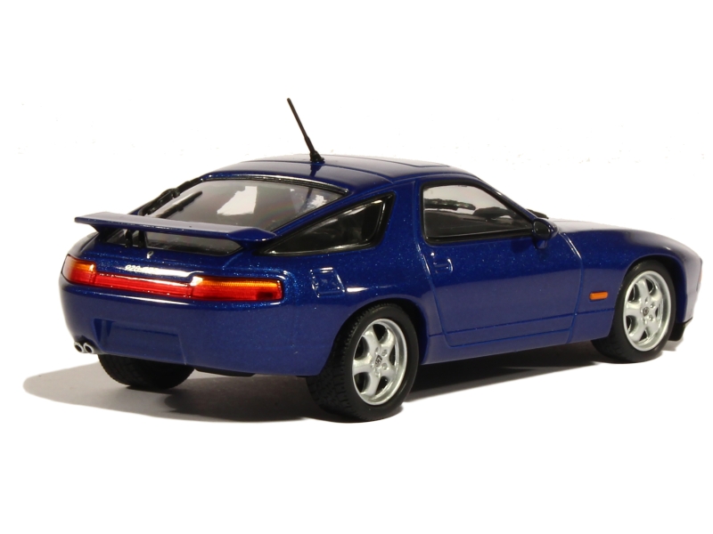 1/43 Porsche 928 GTS 1991 / PMA