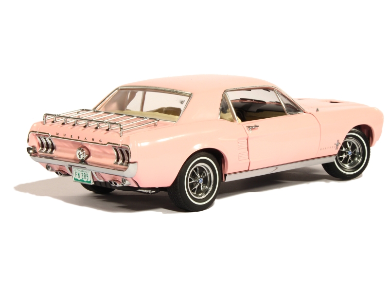 Miniature GREENLIGHT 1/18 – Ford Mustang Coupé 1967 – Argent – NEUVE