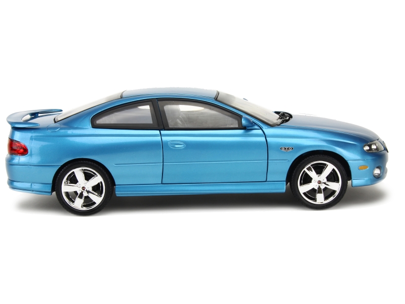 84726 Pontiac GTO 2004