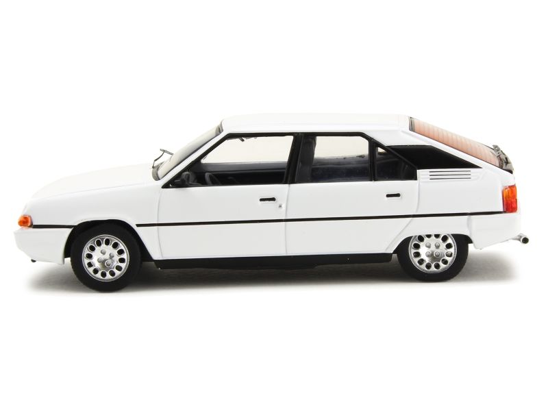 84821 Citroën BX 16 TRS 1983