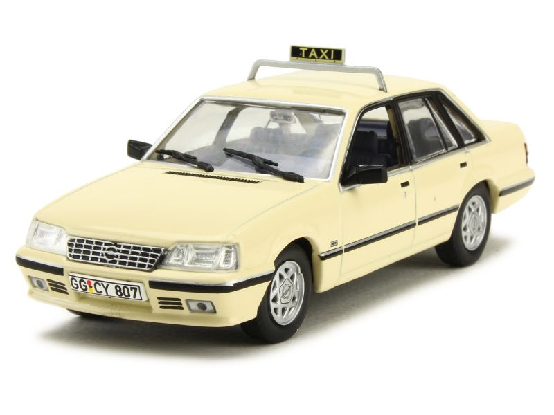 85208 Opel Senator A2 Taxi 1982