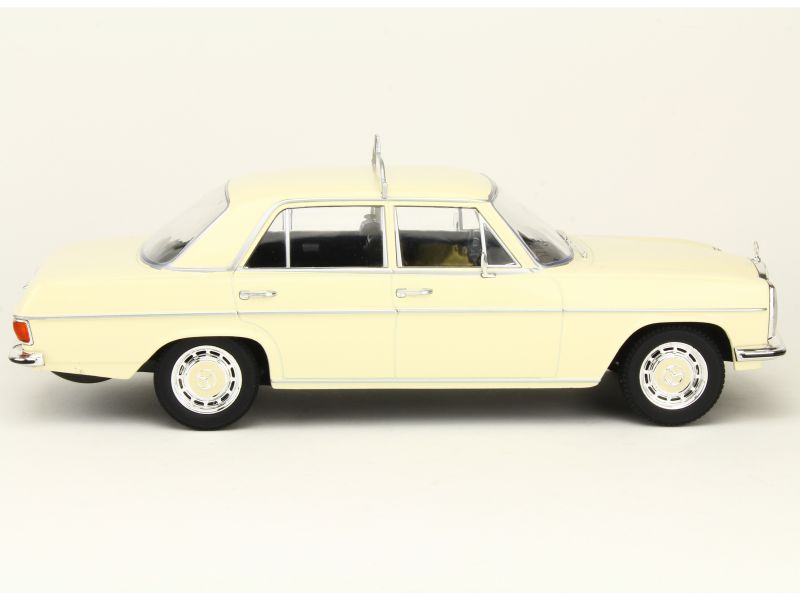 85268 Mercedes 220D/ W115 Taxi 1973