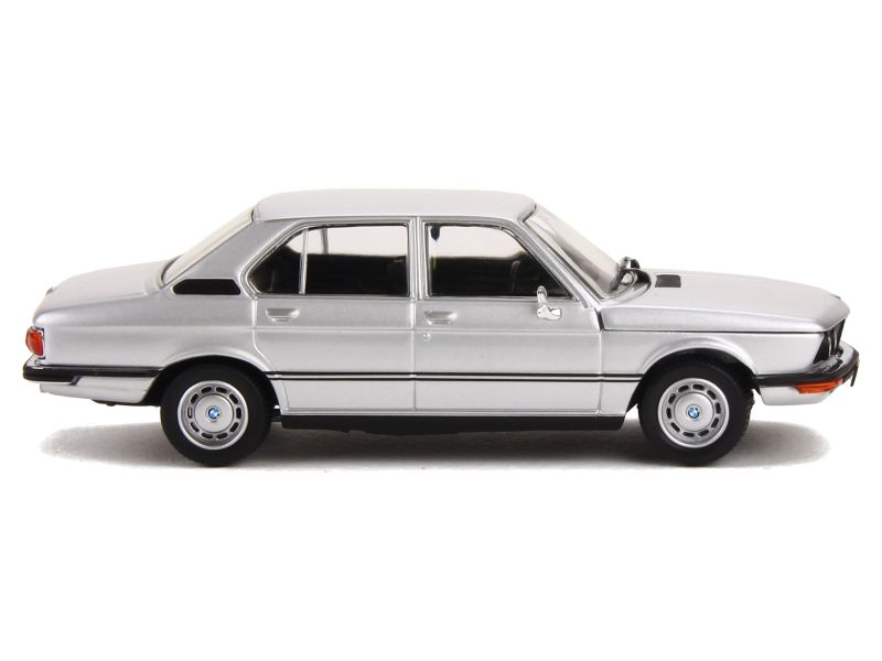 Minichamps 1/43 - BMW 520 I E12 Verte 1974 - Collection - Boîte Incluse