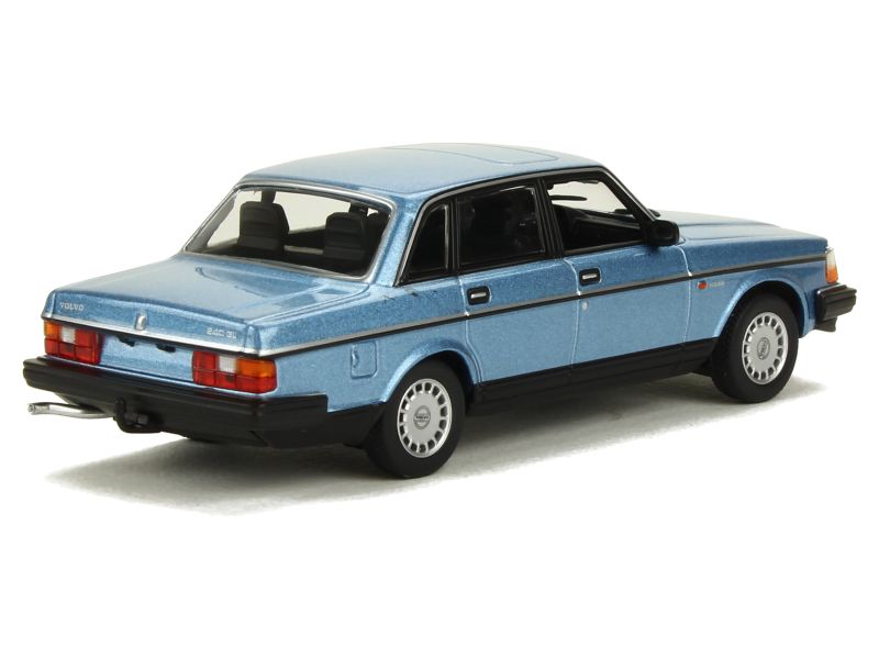 VOLVO 240 GLT IXO pour Atlas en boite 1/43 - UK