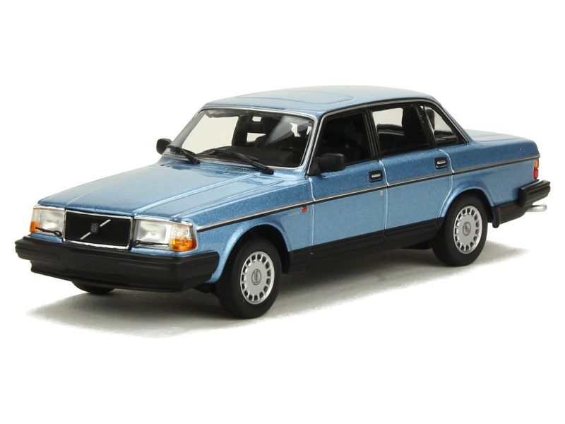 Лобовое стекло volvo 240