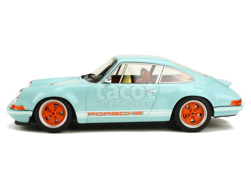 85879 Porsche 911 by Singer