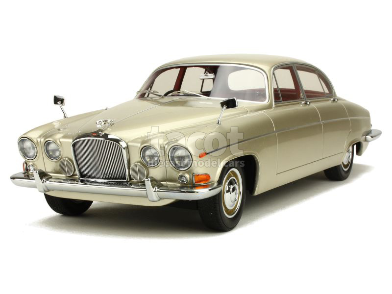 86018 Jaguar 420G MKX 1966
