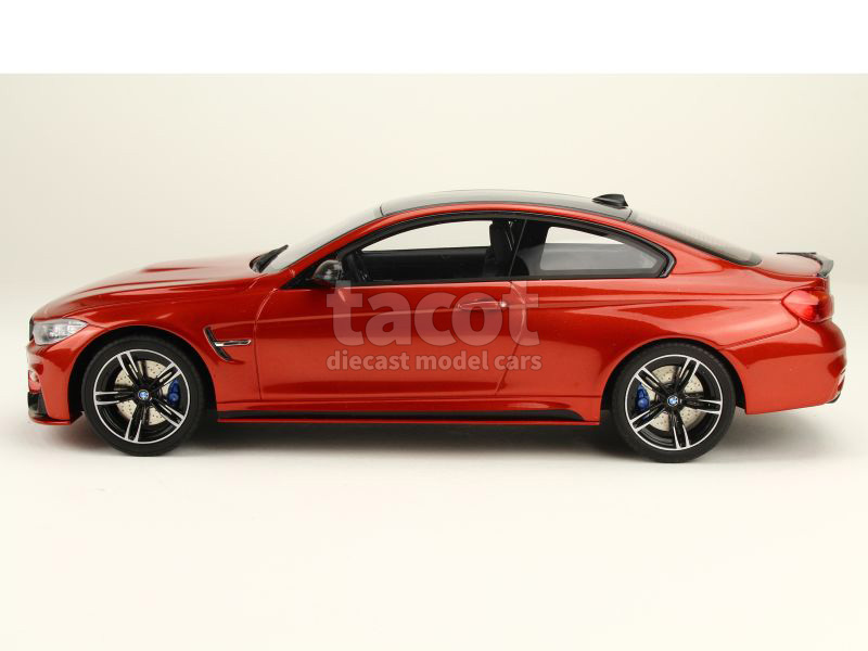 86183 BMW M4 Coupé Pack Performance/ F82 2015