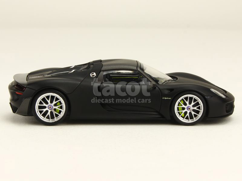 86212 Porsche 918 Spyder Weissach Package 2015